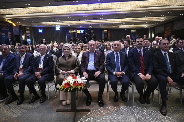 Cumhurbaşkanı Erdoğan'dan Tarihi Mesaj! 'AK Parti Bir Türkiye Kitabıdır'